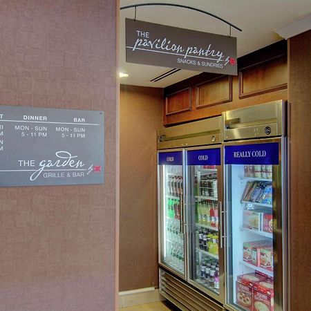 Hilton Garden Inn Norwalk Exterior photo